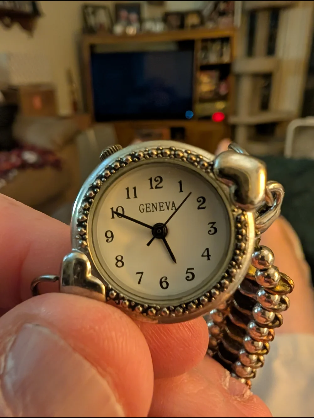 Geneva Silver Tone Heart Detail Ladies Watch with White Dial Brand New Battery